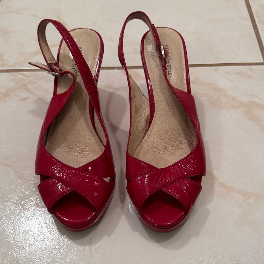 Kenneth Cole Women's Vibrant Red Peep-Toe Heels